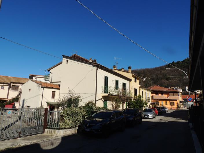 Image No.27-3 Bed Apartment for sale