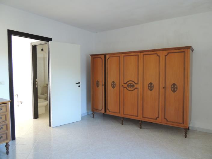 Image No.15-1 Bed House for sale