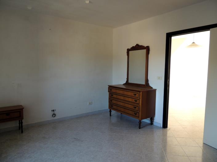 Image No.16-1 Bed House for sale