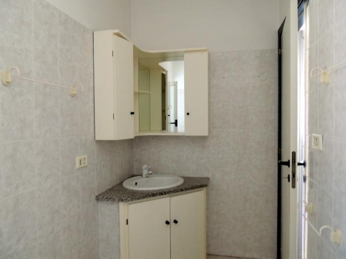 Image No.17-1 Bed House for sale