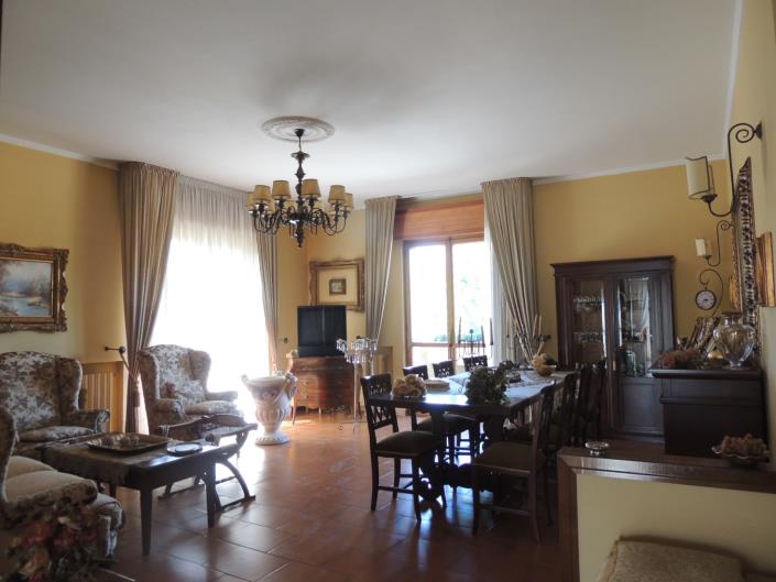 Image No.9-3 Bed Apartment for sale