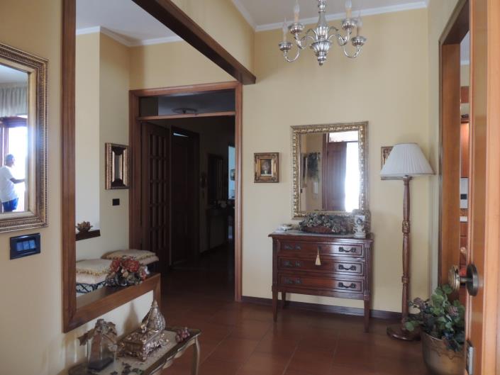 Image No.10-3 Bed Apartment for sale