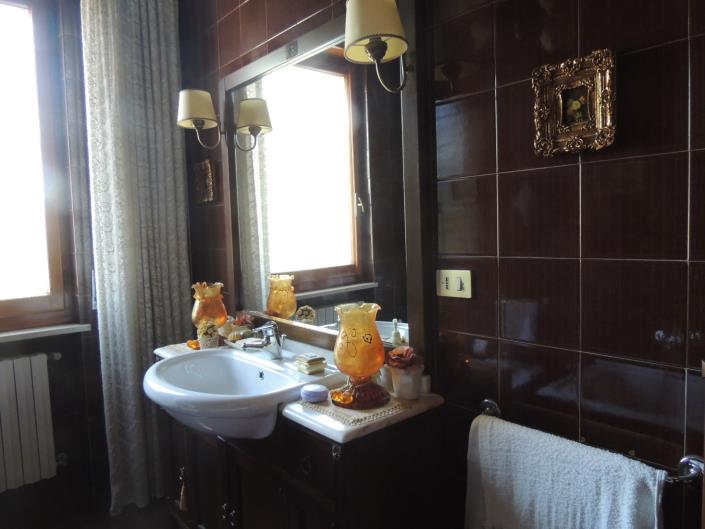 Image No.21-3 Bed Apartment for sale