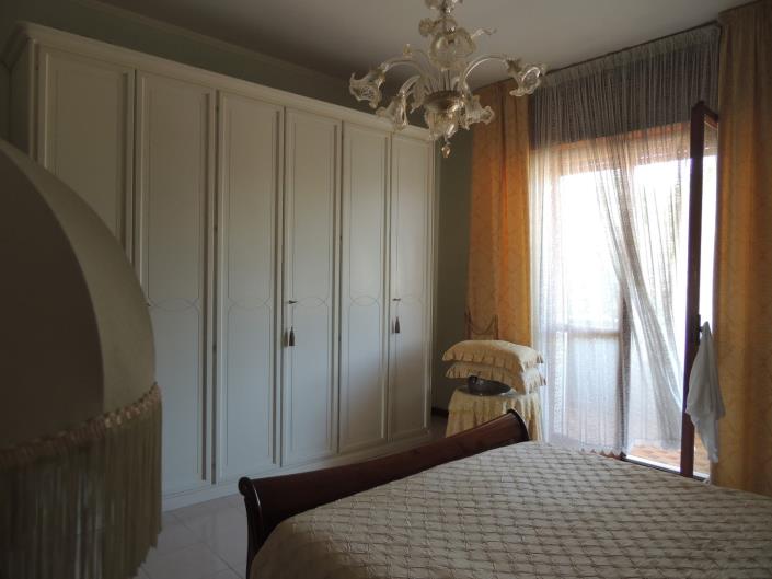 Image No.23-3 Bed Apartment for sale