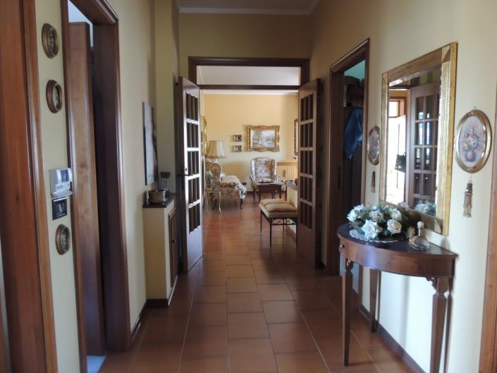 Image No.24-3 Bed Apartment for sale