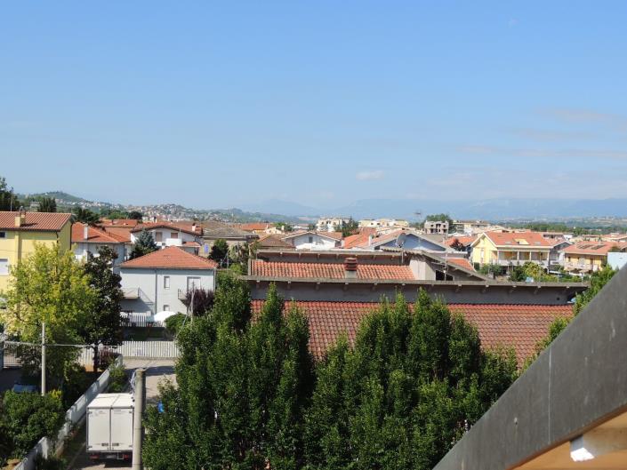 Image No.7-3 Bed Apartment for sale