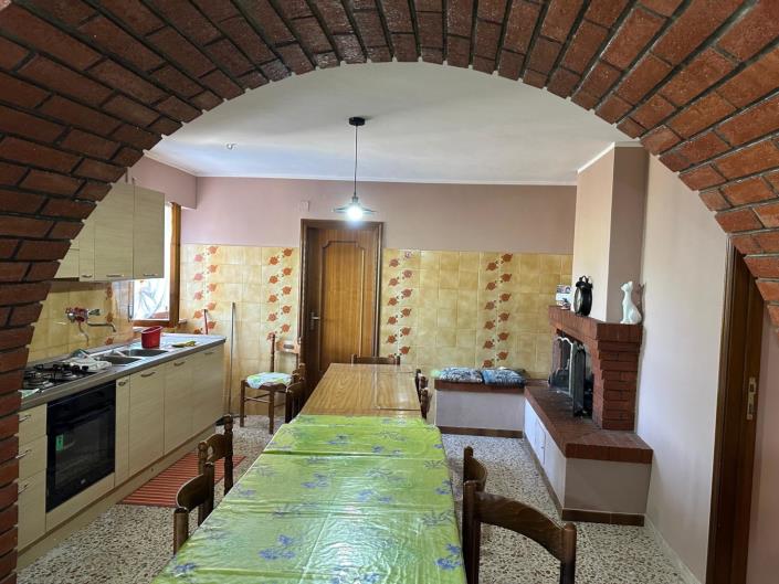 Image No.11-3 Bed Property for sale