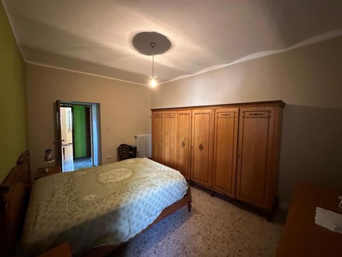 Image No.23-3 Bed Property for sale