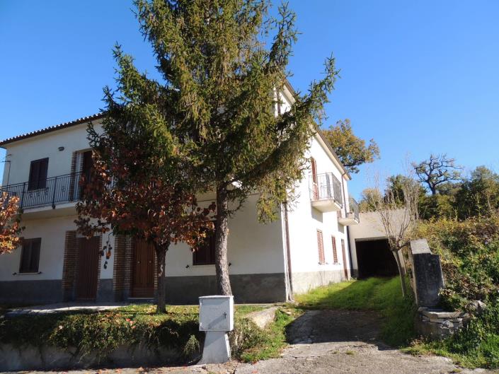 Image No.10-3 Bed Country House for sale