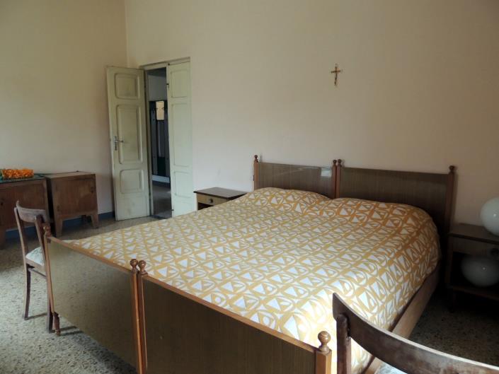 Image No.17-3 Bed Country House for sale