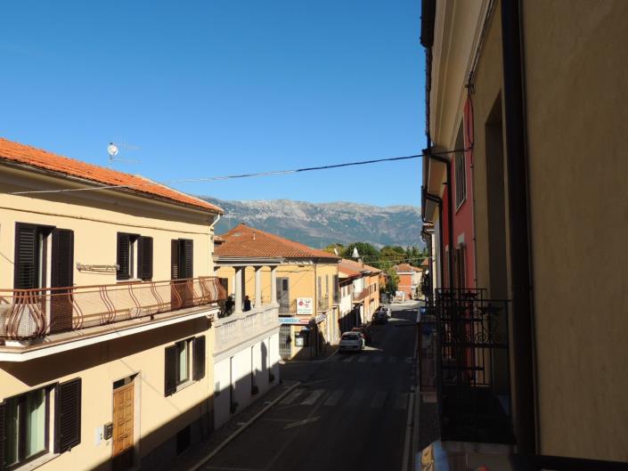 Image No.17-3 Bed House for sale