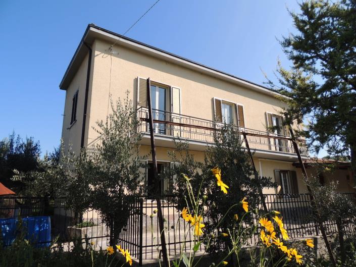 Image No.3-3 Bed Country House for sale