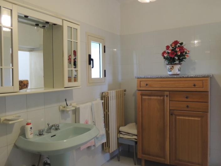 Image No.21-3 Bed Country House for sale