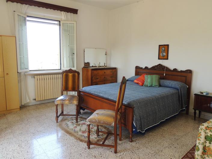 Image No.27-3 Bed Country House for sale