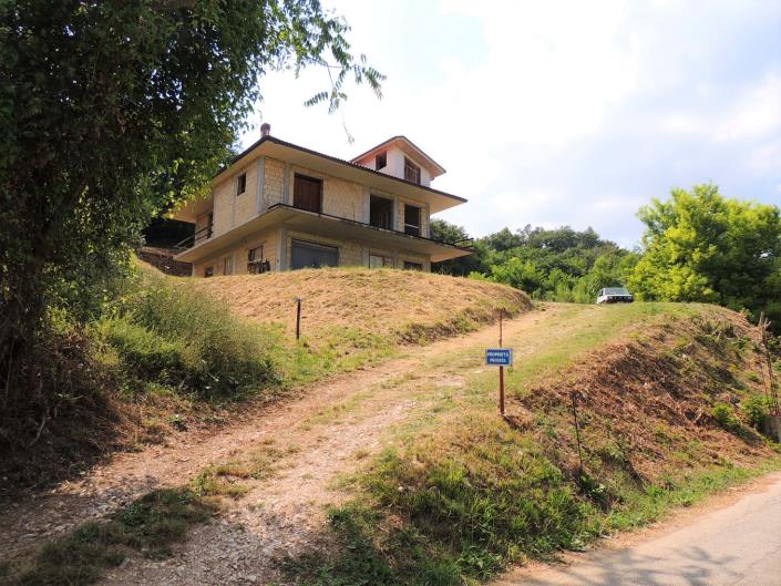 Image No.3-4 Bed Villa for sale