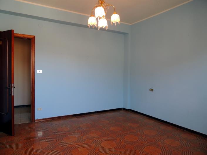 Image No.10-3 Bed Apartment for sale