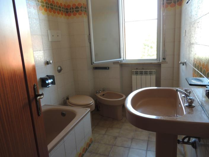 Image No.15-3 Bed Apartment for sale