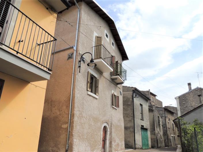 Image No.7-2 Bed House for sale