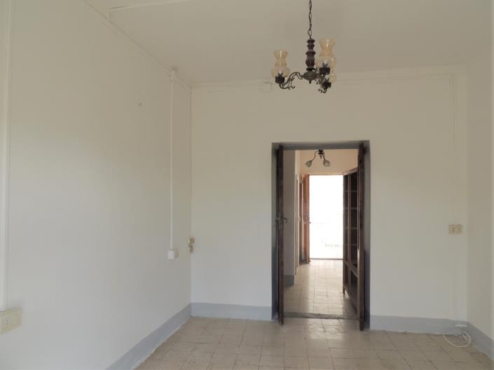 Image No.8-2 Bed House for sale