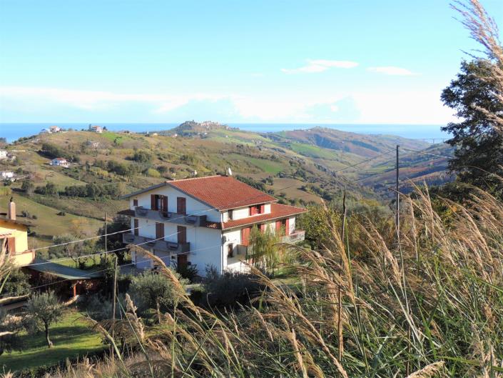 Image No.17-3 Bed Apartment for sale