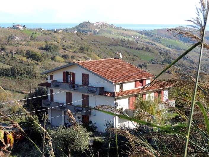 Image No.18-3 Bed Apartment for sale