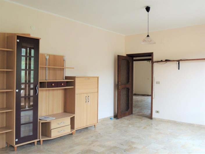 Image No.36-3 Bed Apartment for sale