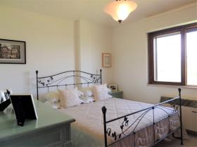 Image No.16-Appartement de 2 chambres à vendre à Abbateggio
