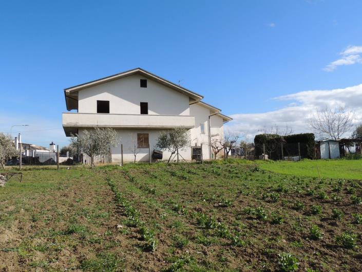 Image No.5-3 Bed Villa for sale