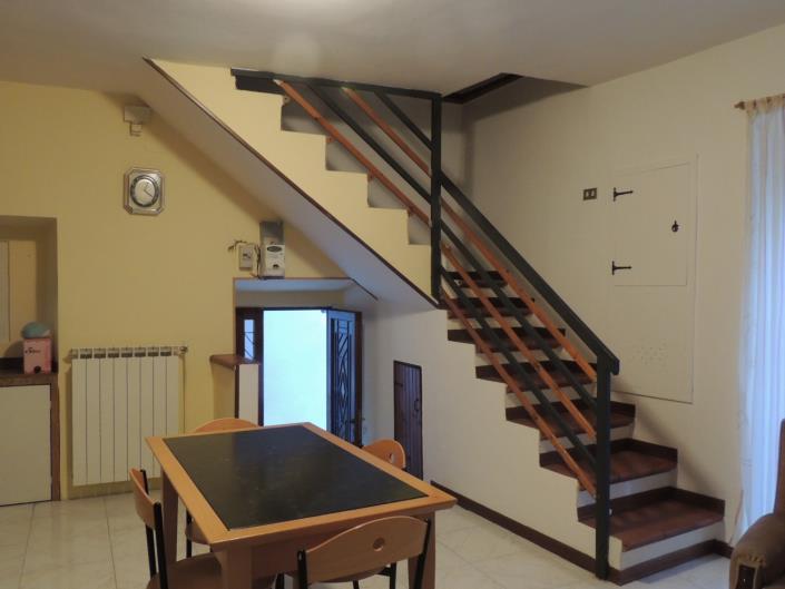 Image No.6-2 Bed House for sale