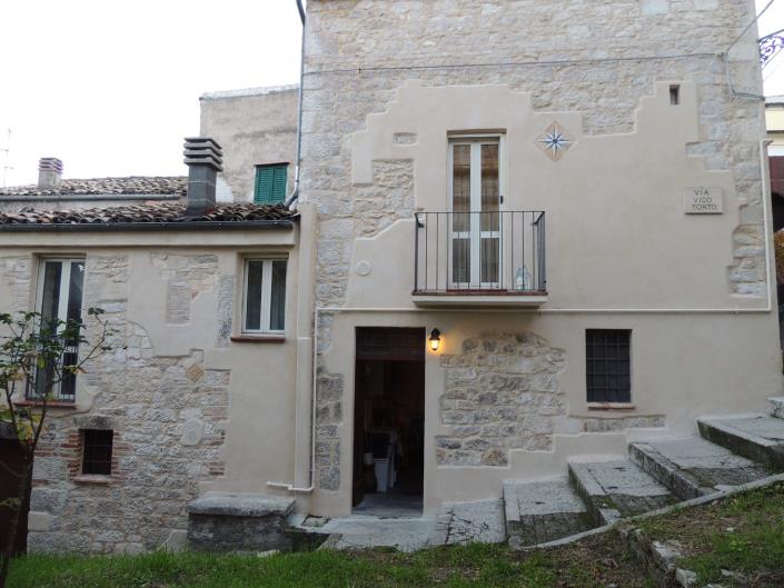 Image No.17-2 Bed House for sale