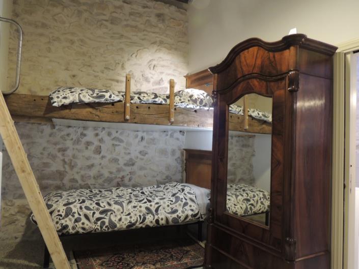 Image No.5-2 Bed House for sale