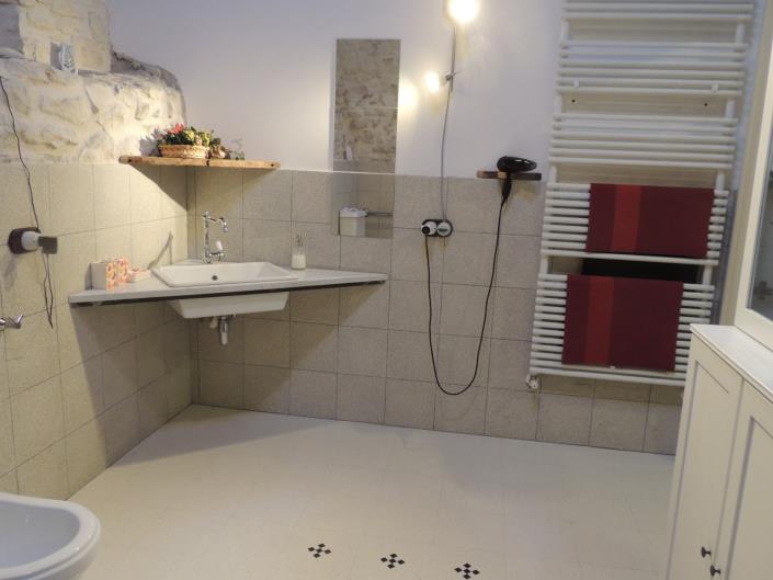 Image No.4-2 Bed House for sale