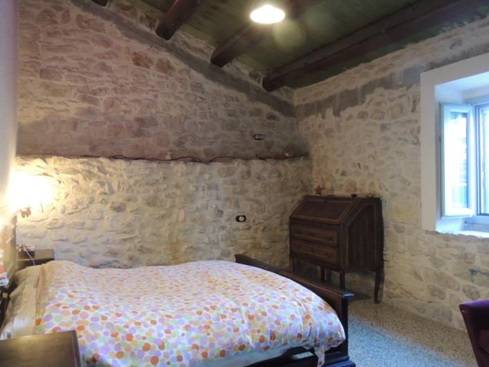 Image No.6-2 Bed House for sale