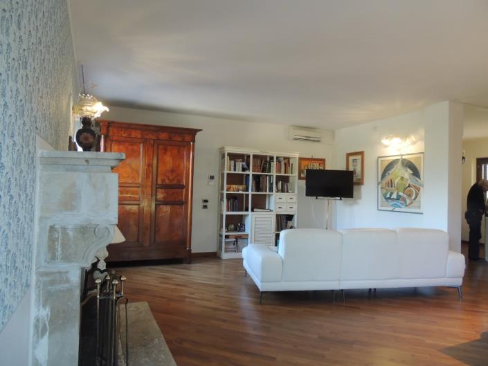 Image No.9-3 Bed Villa for sale