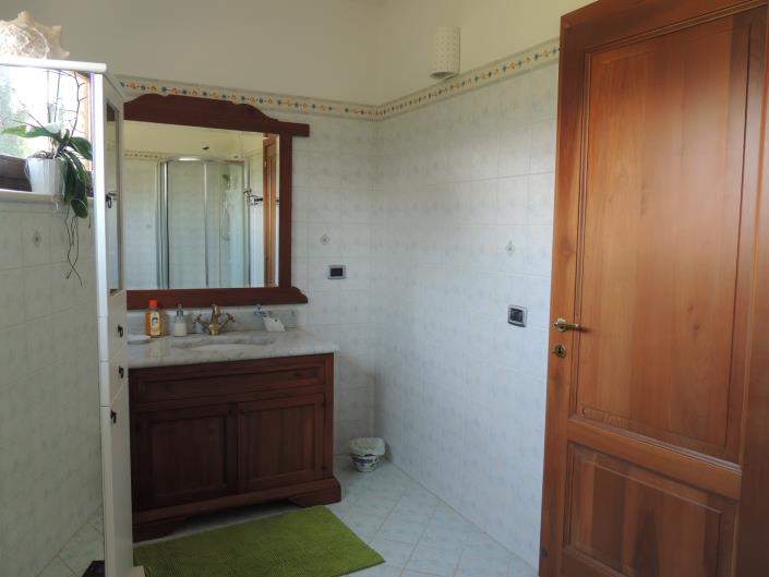 Image No.18-3 Bed Villa for sale