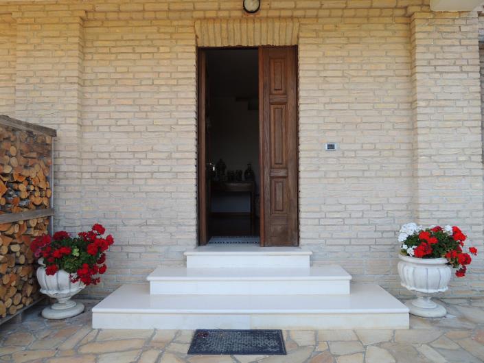 Image No.22-3 Bed Villa for sale