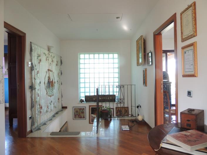 Image No.35-3 Bed Villa for sale