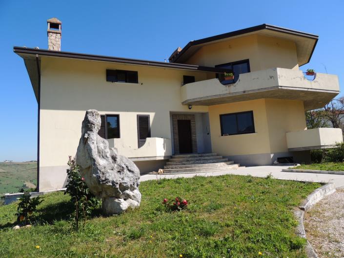 Image No.9-5 Bed Villa for sale