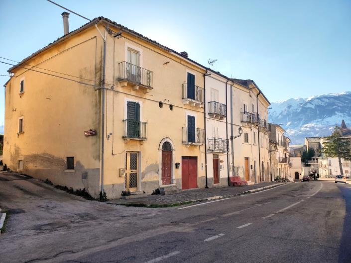 Image No.1-3 Bed Villa / Detached for sale