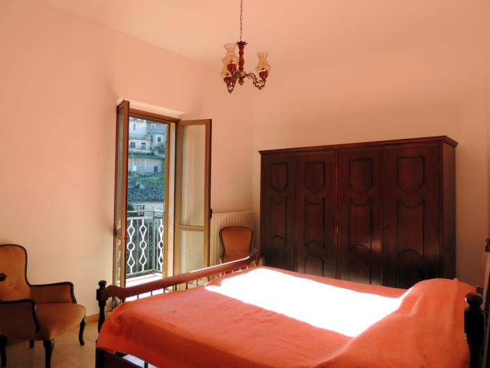 Image No.16-2 Bed Villa / Detached for sale