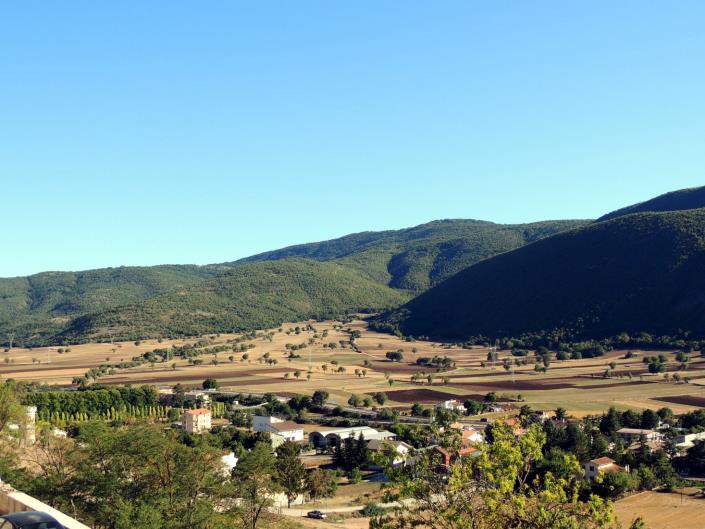 Image No.10-1 Bed Property for sale