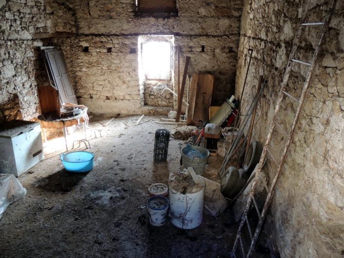 Image No.20-1 Bed Property for sale