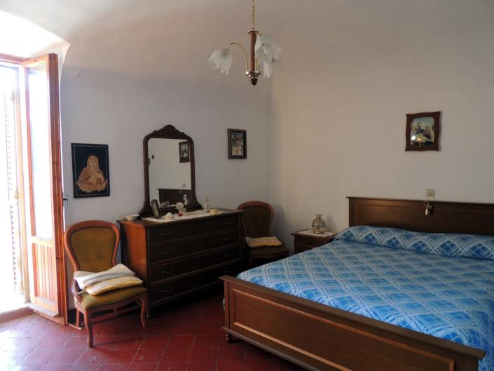 Image No.15-1 Bed Property for sale