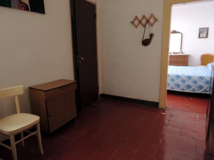 Image No.12-1 Bed Property for sale