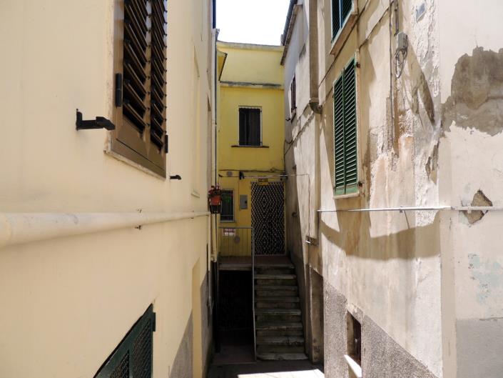 Image No.5-2 Bed House for sale