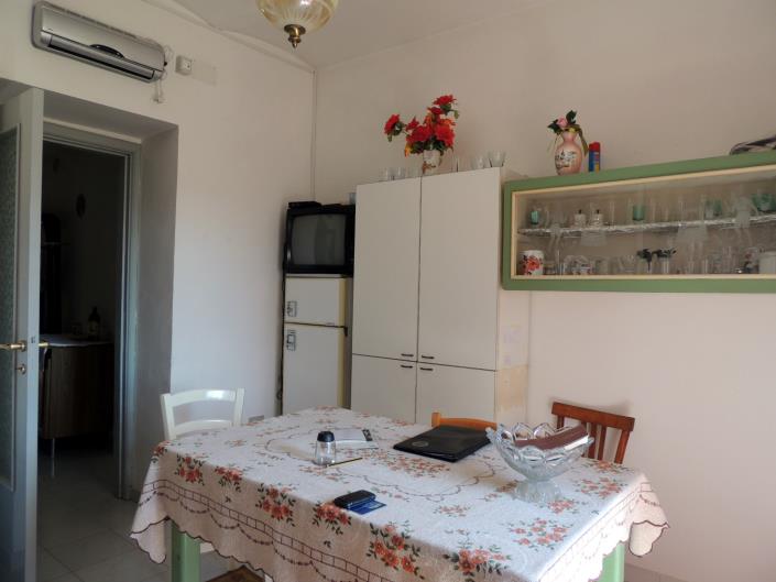 Image No.11-2 Bed House for sale