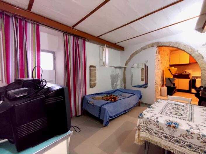 Image No.20-2 Bed House for sale