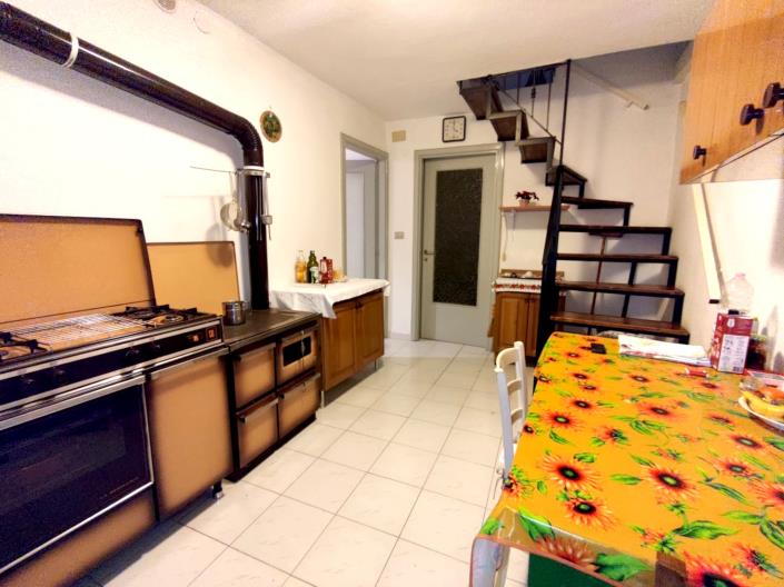 Image No.26-2 Bed House for sale