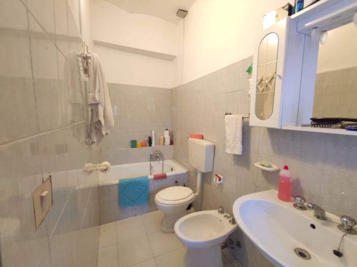 Image No.28-2 Bed House for sale