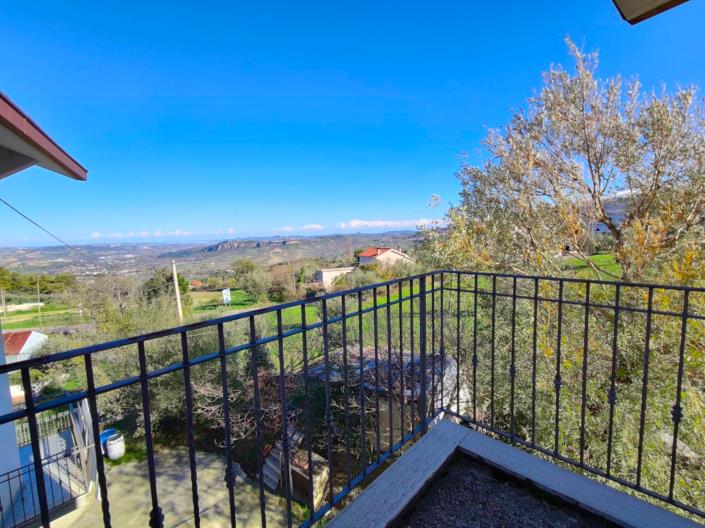 Image No.32-House for sale